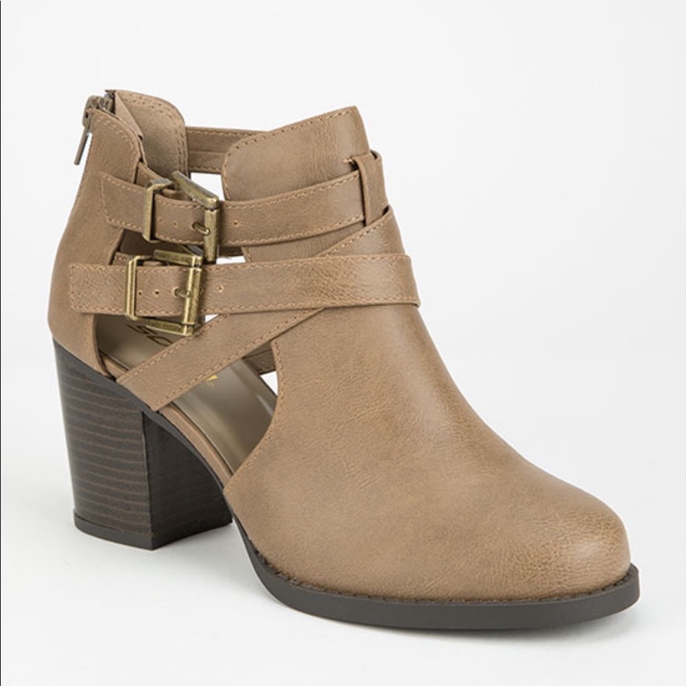 Ankle booties